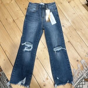 Risen Distressed Straight Cropped Jean